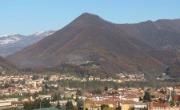 76 Il Monte Ubione ripreso dal Santuario di Sombreno.